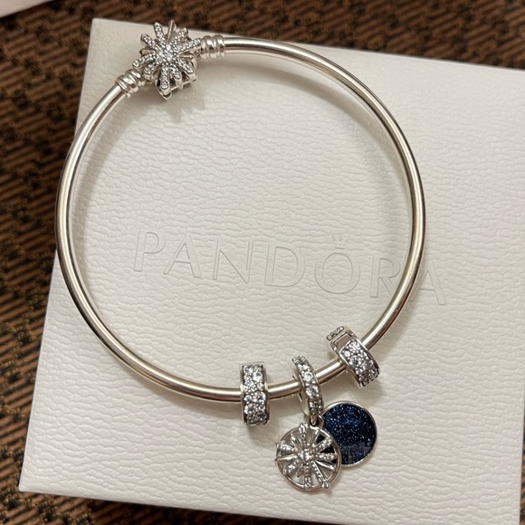 NWOT Limited Edition Pandora Fireworks Bangle Bracelet w/ 3 Christmas Charms EUC - Picture 5 of 15